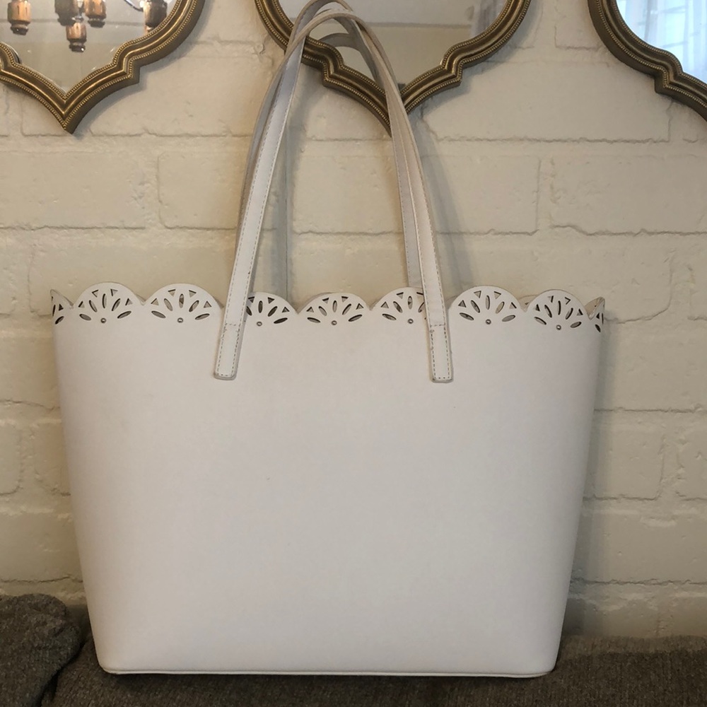 White tote